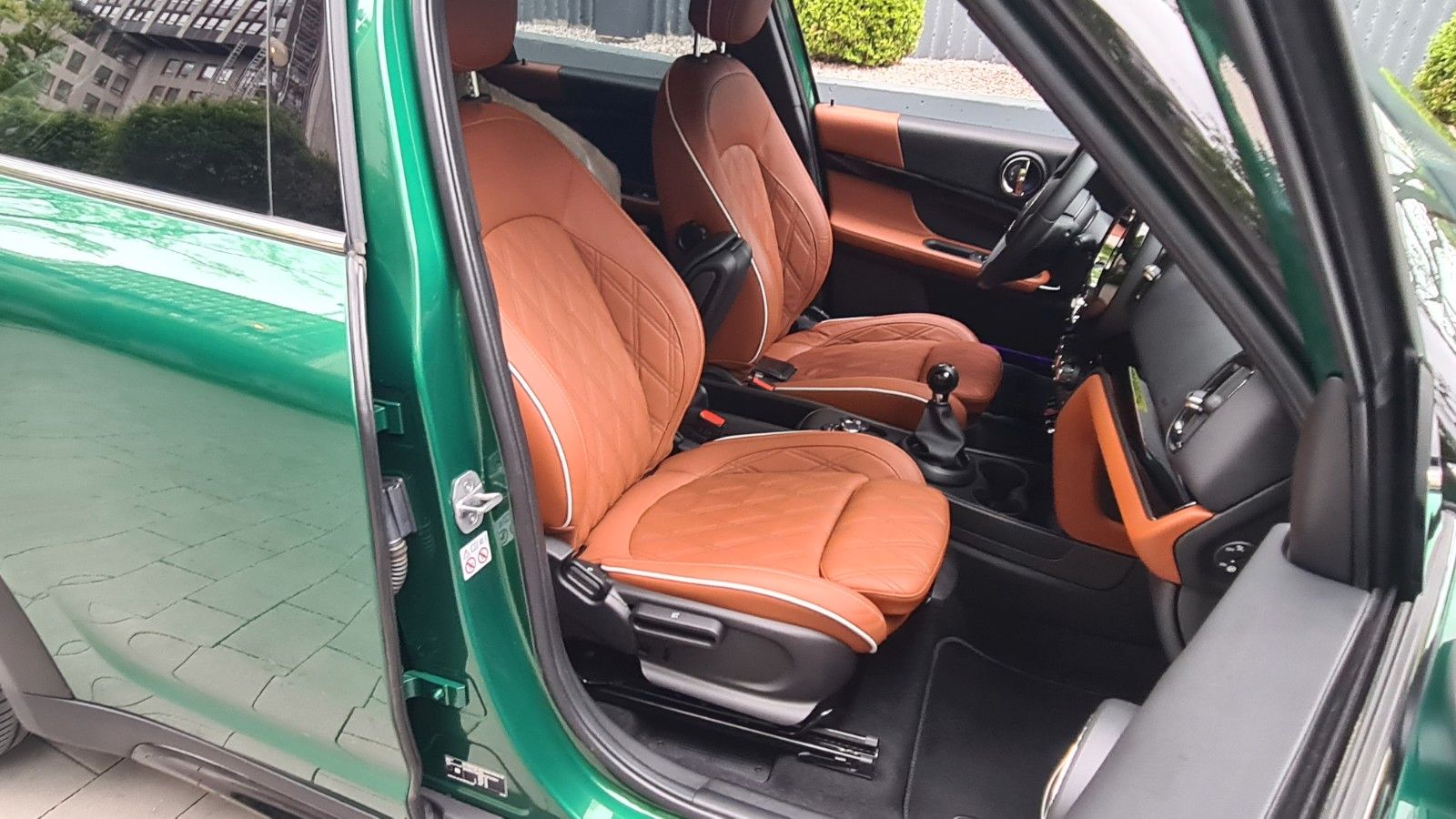 MINI Cooper Countryman Mini Yours Trim - Samsaru's Car Outlet