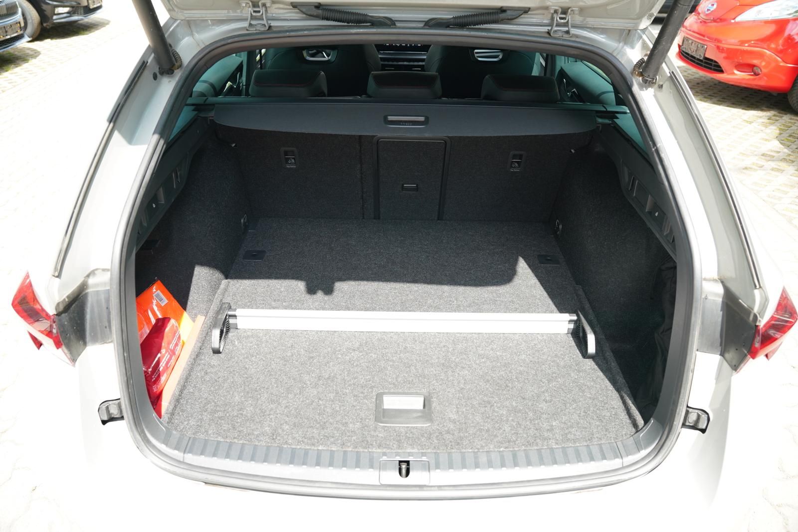 Skoda OCTAVIA COMBI 2.0TSI DSG - Samsaru's Car Outlet