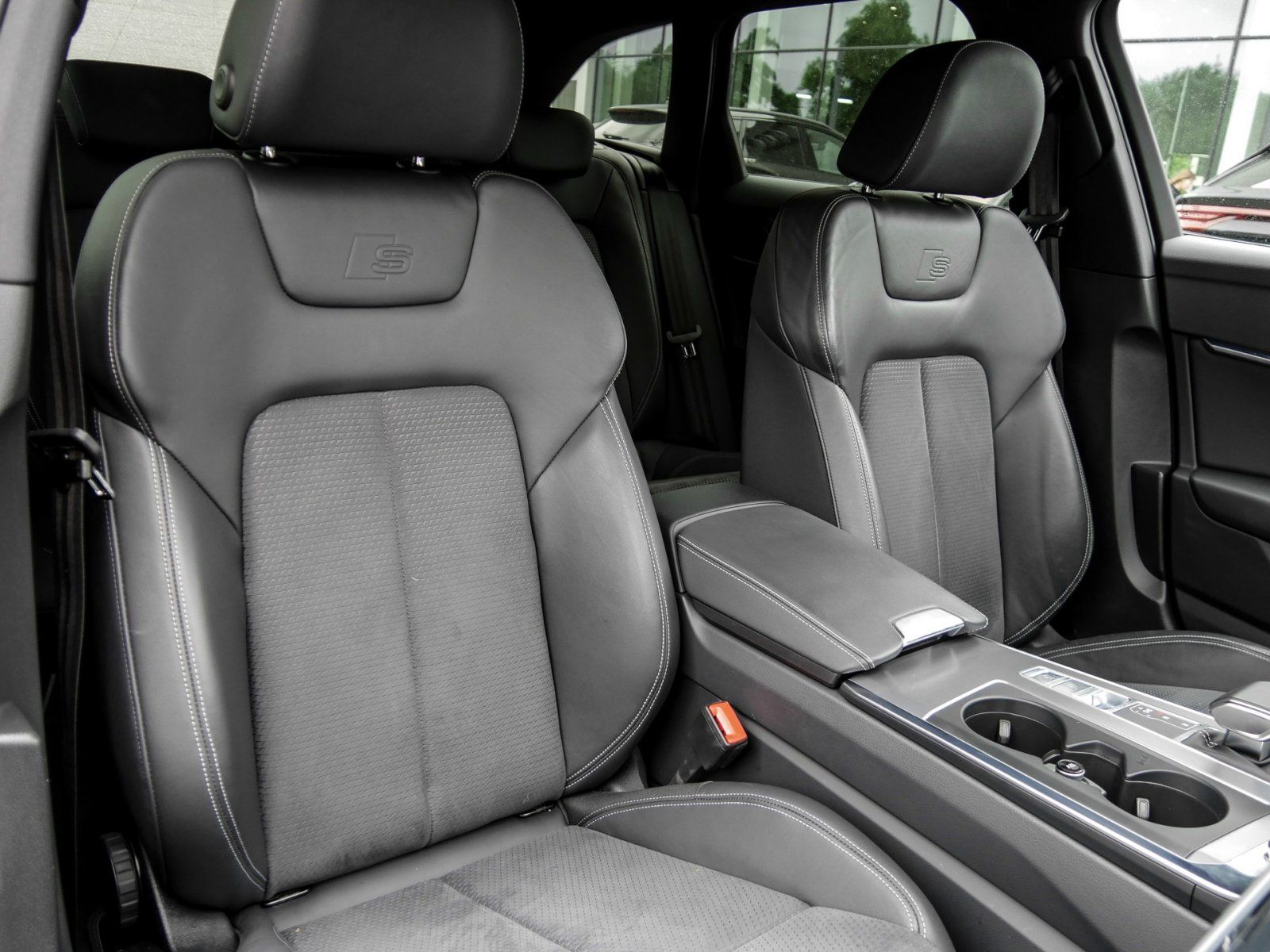 Audi A6 Avant 50 quattro HYBRID S LINE - Samsaru's Car Outlet
