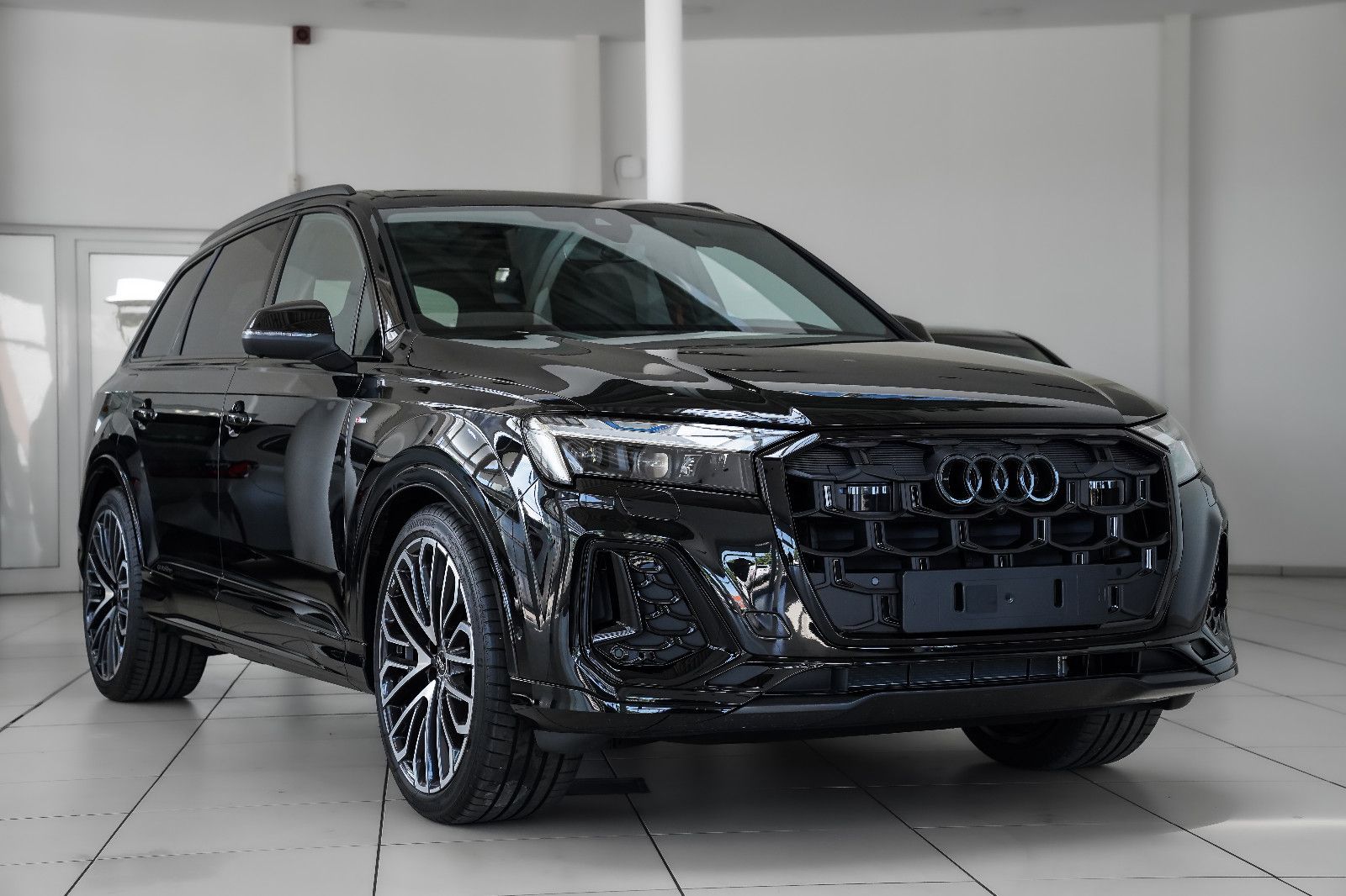 Audi Q7 50 TDI quattro S line Maasage Laser B&O AHK