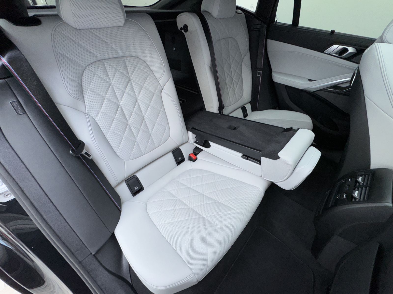 BMW X6 xDrive30d M Sport Pro - Samsaru's Car Outlet