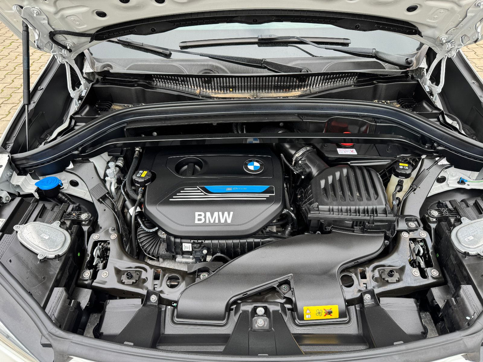 BMW X1 xDrive 25 e M Sport - Samsaru's Car Outlet