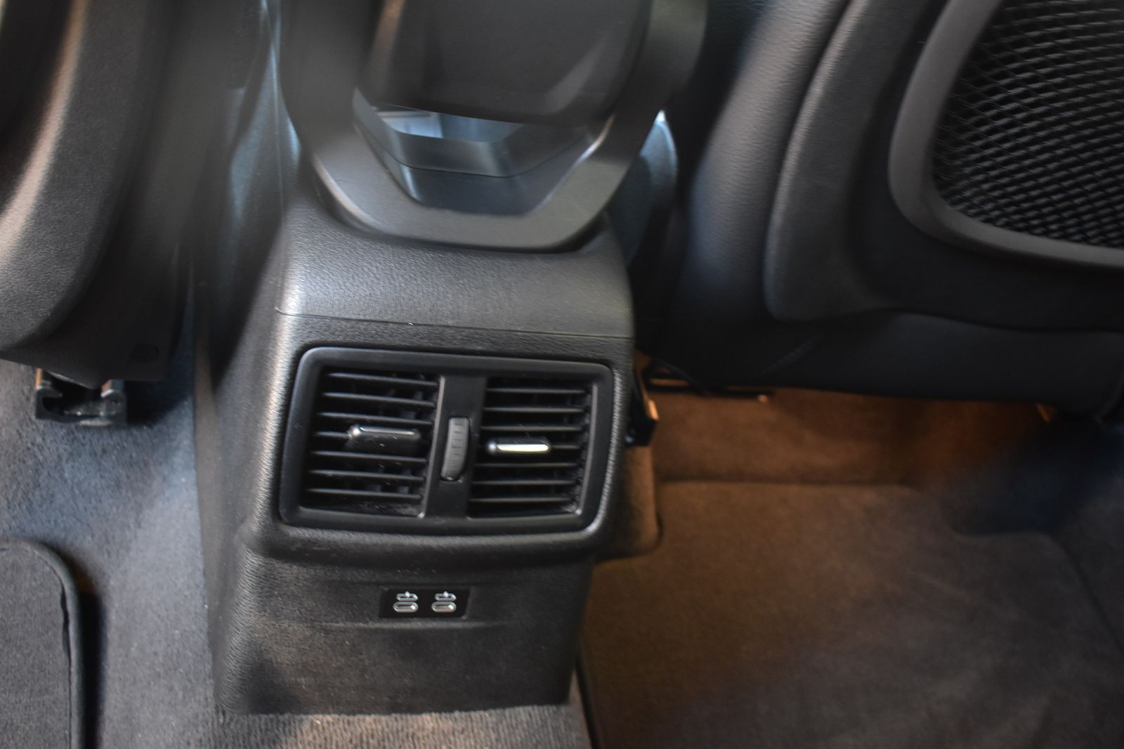 BMW X1 xDrive25i M Sportpaket - Samsaru's Car Outlet