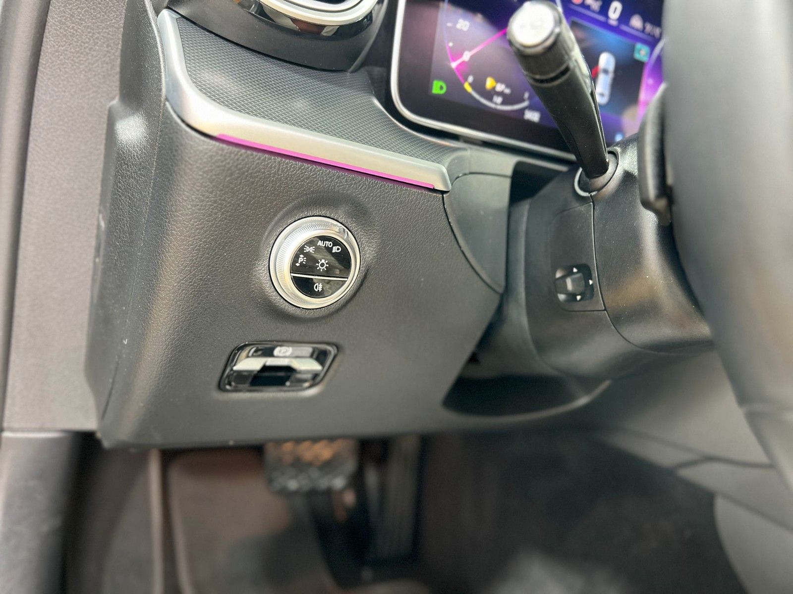 Mercedes-Benz C 200 d - Samsaru's Car Outlet