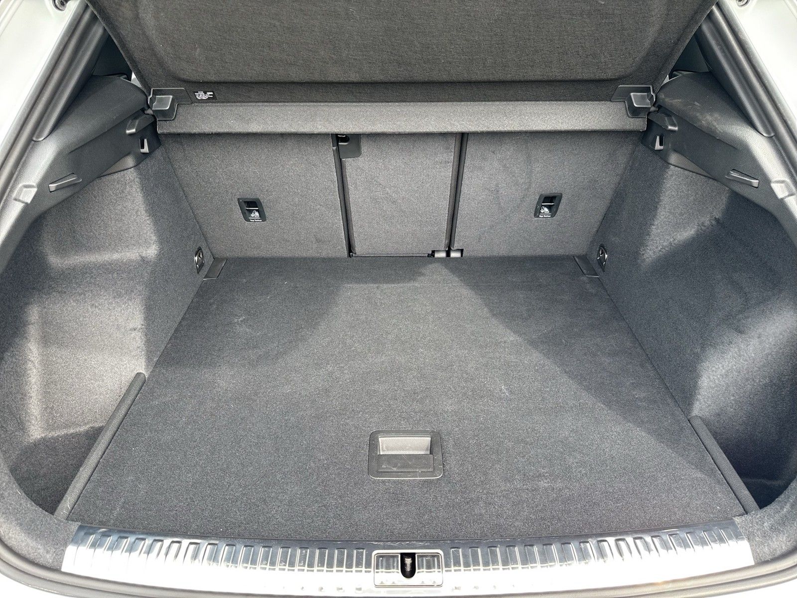Audi Q3 40 quattro S LINE STANDHZ. AHK 360°CAM LM20