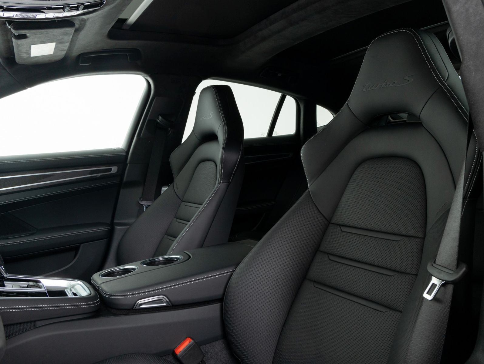 Porsche Panamera Turbo S E-Hybrid - VOLLES AUTO!!!