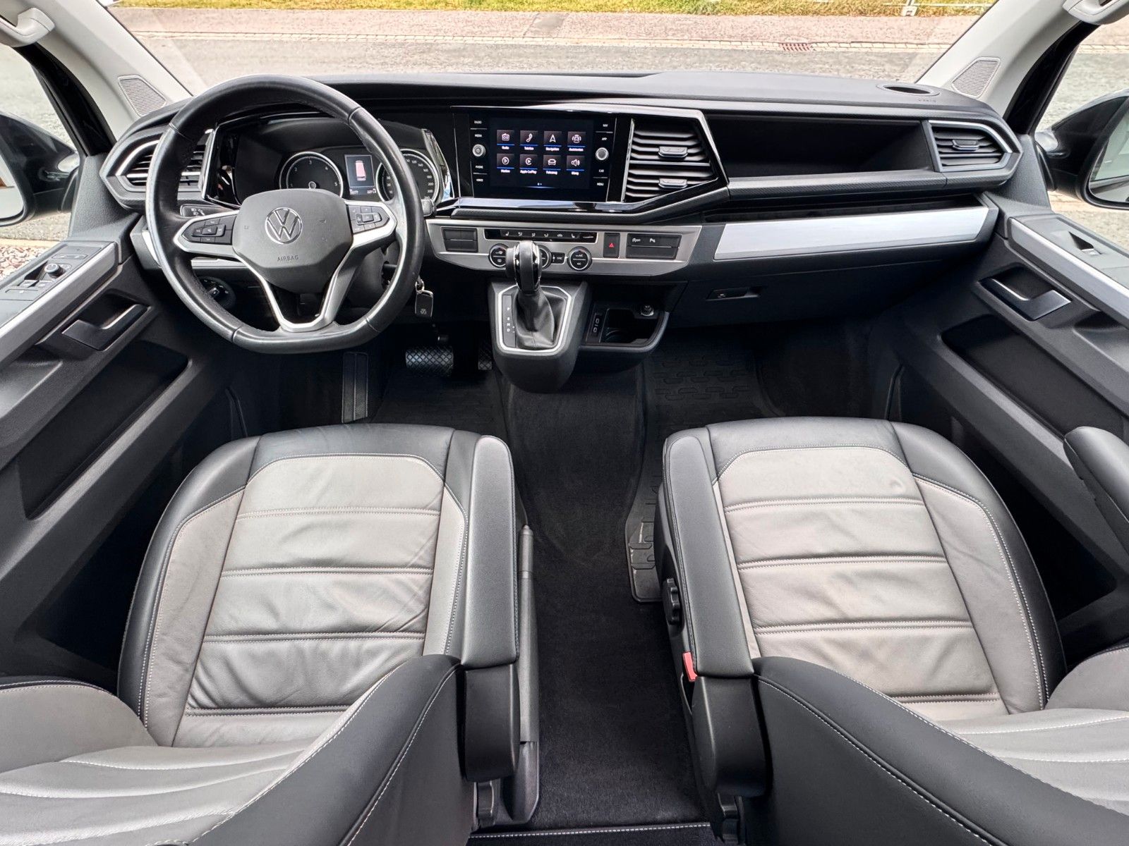 Volkswagen T6.1 Multivan 4Motion Black Beauty - Samsaru's Car Outlet