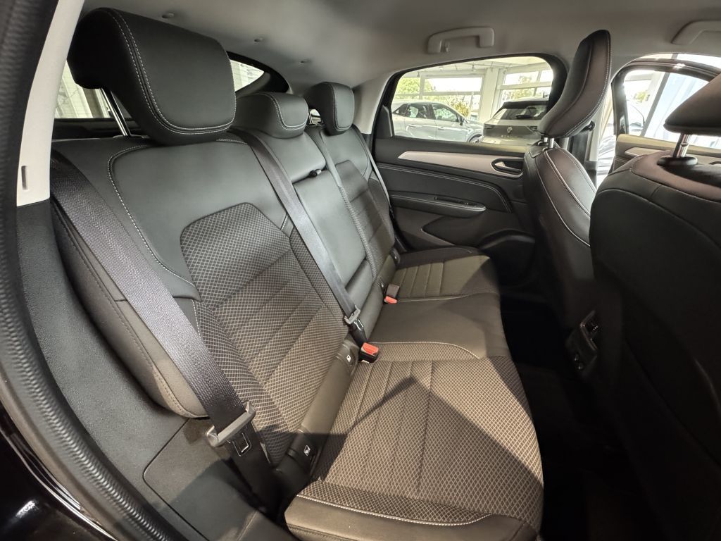 Renault Arkana INTENS E-TECH 145 - Samsaru's Car Outlet