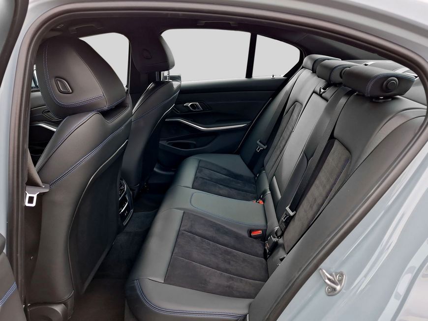 BMW 330e xDrive Aut. - Samsaru's Car Outlet