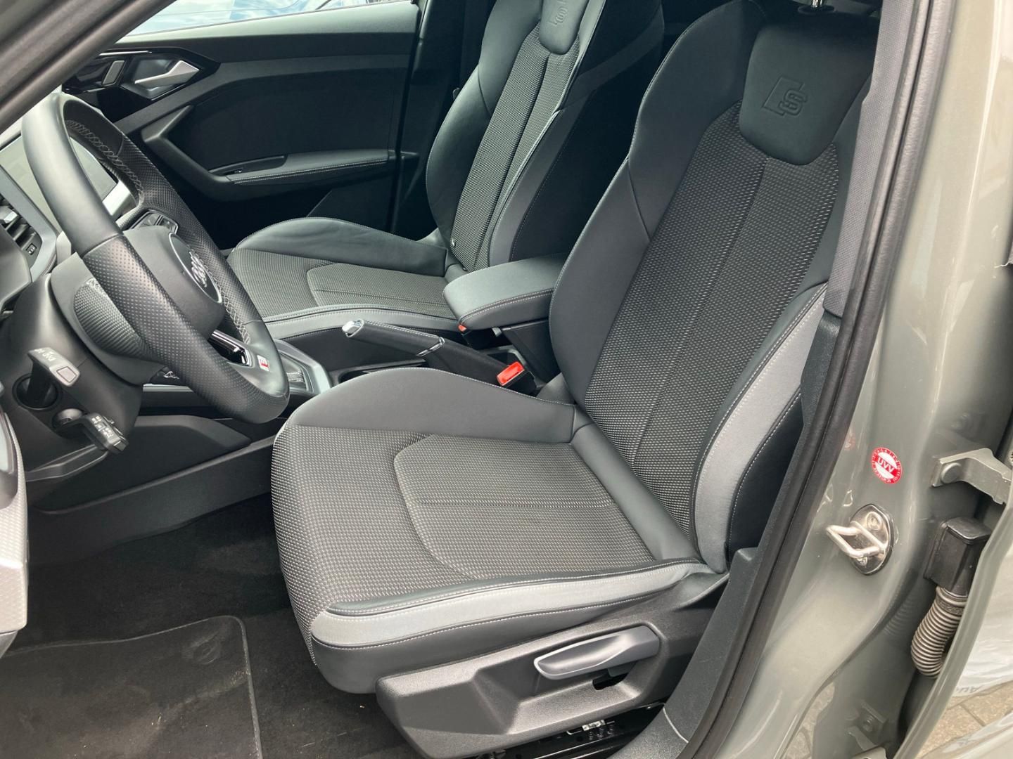 Audi A1 Sportback S line 40 TFSI DSG - Samsaru's Car Outlet