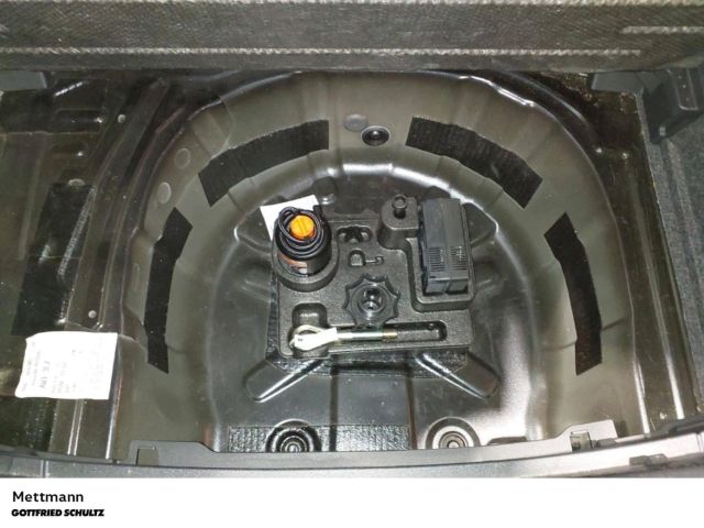 Volkswagen Polo 1.0 TSI DSG - Samsaru's Car Outlet