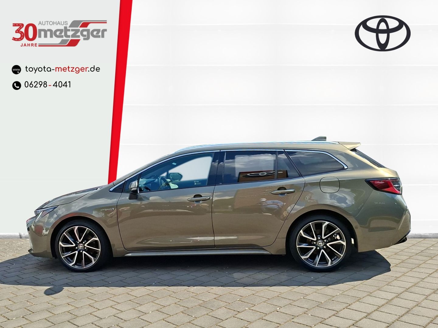 Toyota Corolla Touring Sports 2.0 Hybrid Lounge - Samsaru's Car Outlet