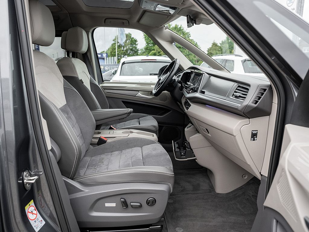 Volkswagen T7 Multivan 2.0 TSI Style AHK PANO KAM MATRIX