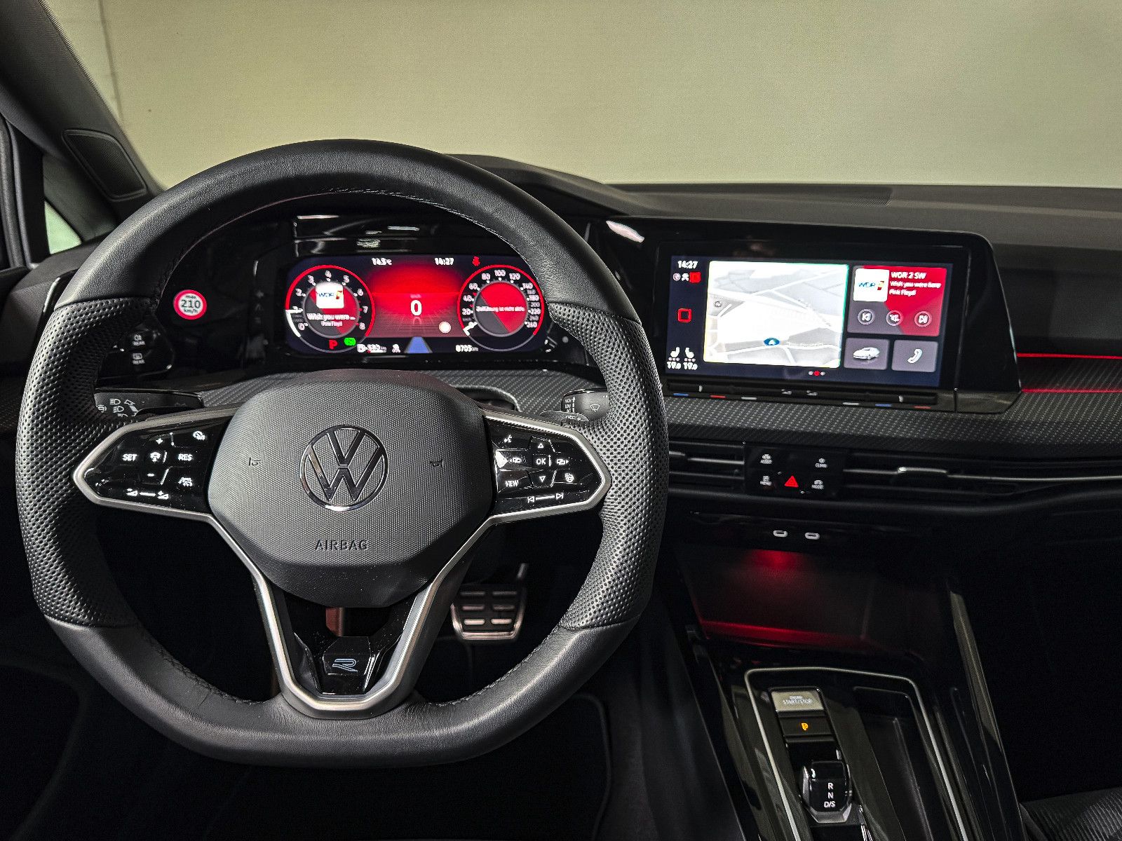 Volkswagen Golf R-Line Black - Samsaru's Car Outlet