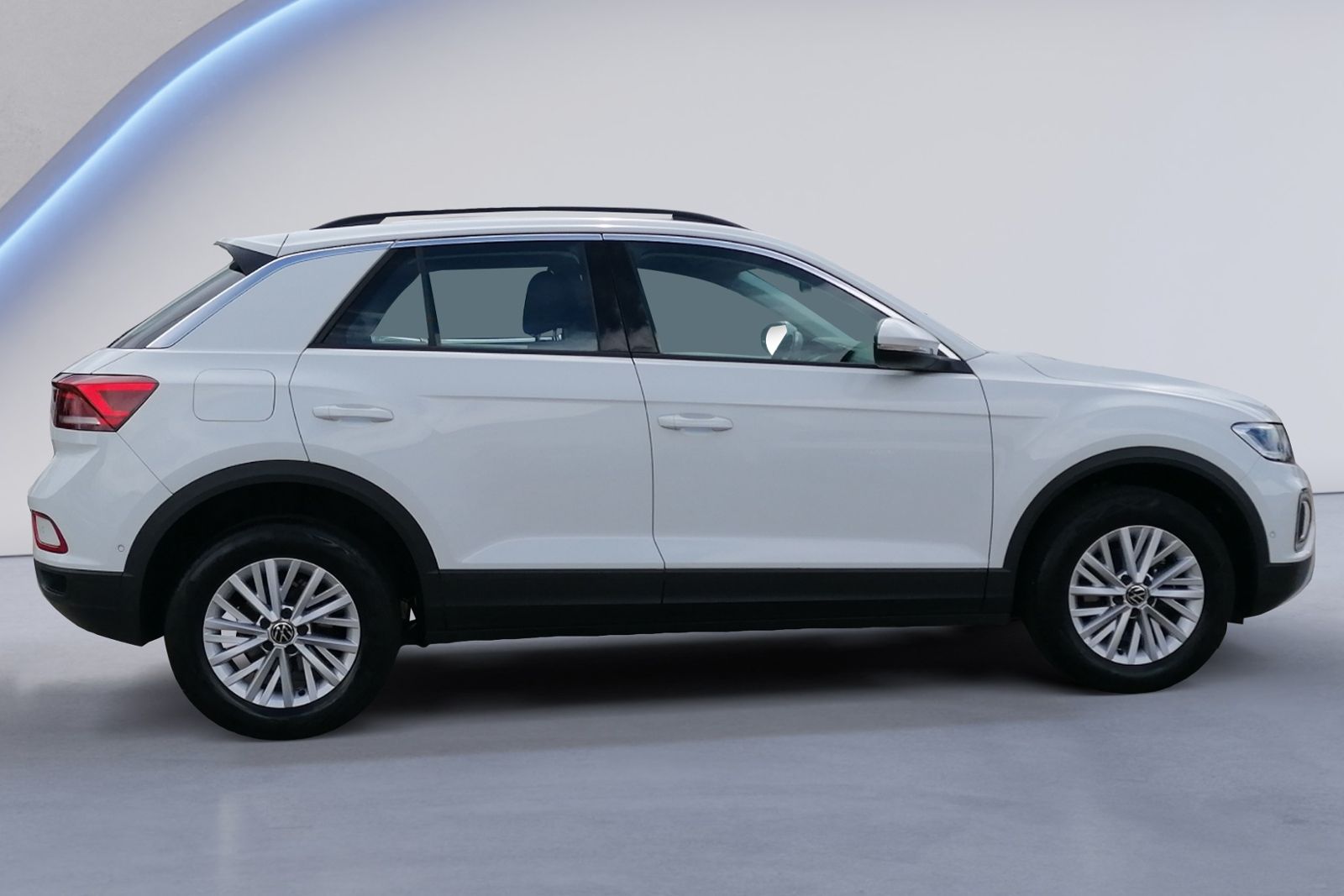 Volkswagen T-Roc 1.0 TSI Life - Samsaru's Car Outlet