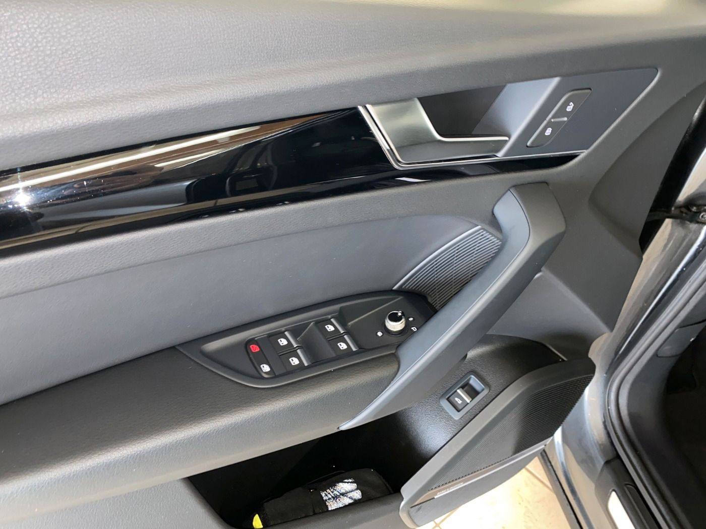 Audi Q5 S line 40 TDI q - Samsaru's Car Outlet