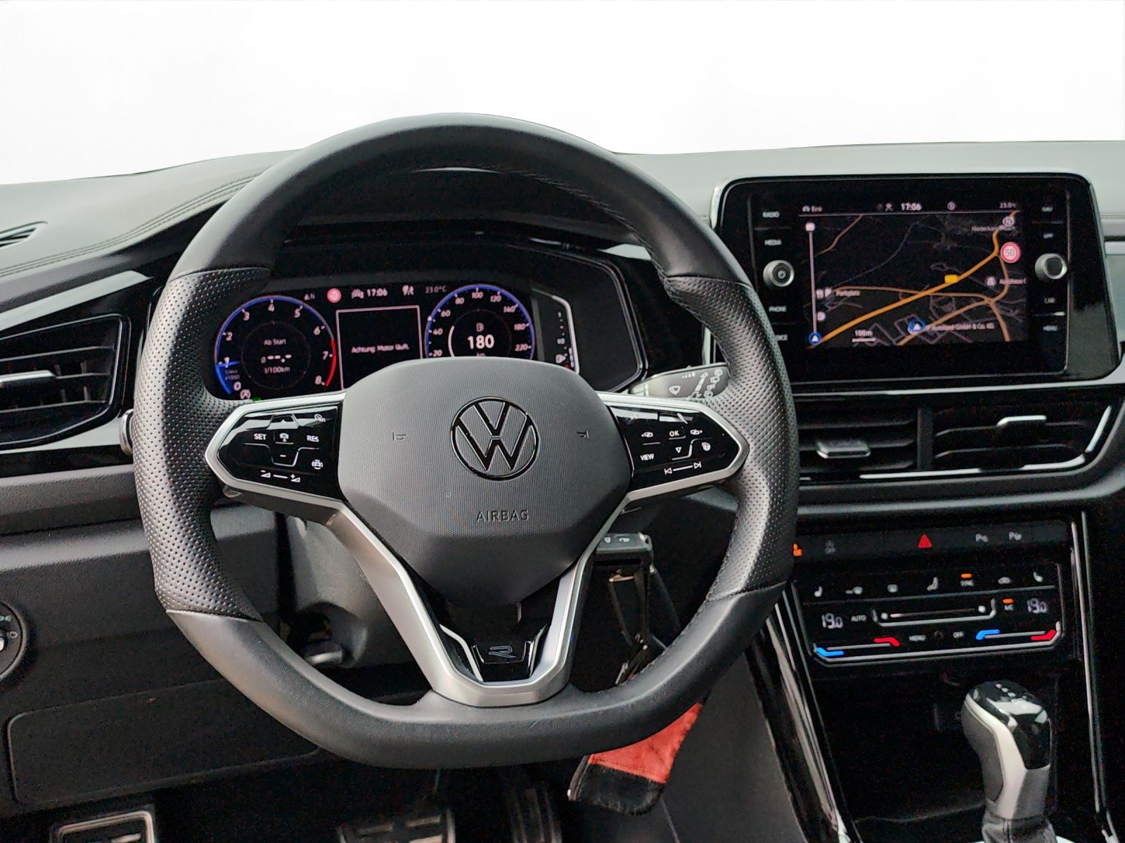 Volkswagen T-Roc 1.5 TSI DSG R-Line Black - Samsaru's Car Outlet
