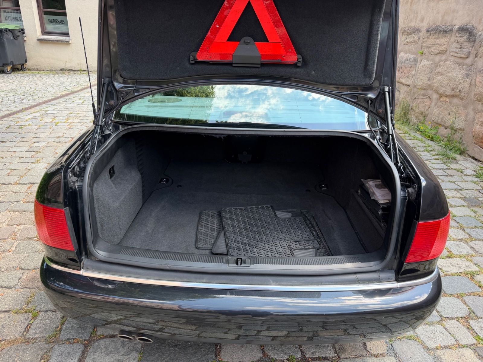 Audi S8 4.2 V8 / NUR 109000 Km !!!