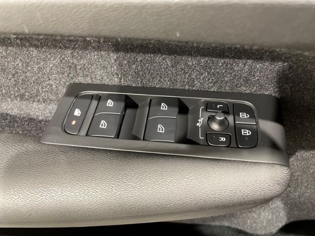 Volvo XC40 T3 Momentum Pro Automatik LED Navi Pano PDC