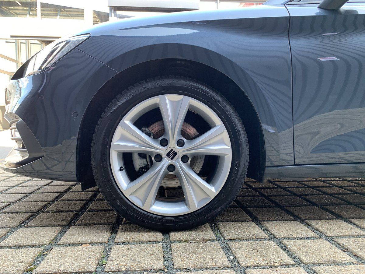 Seat Leon SPORTSTOURER FR 1.5 eTSI LED+KAMERA+AHK+SHZ