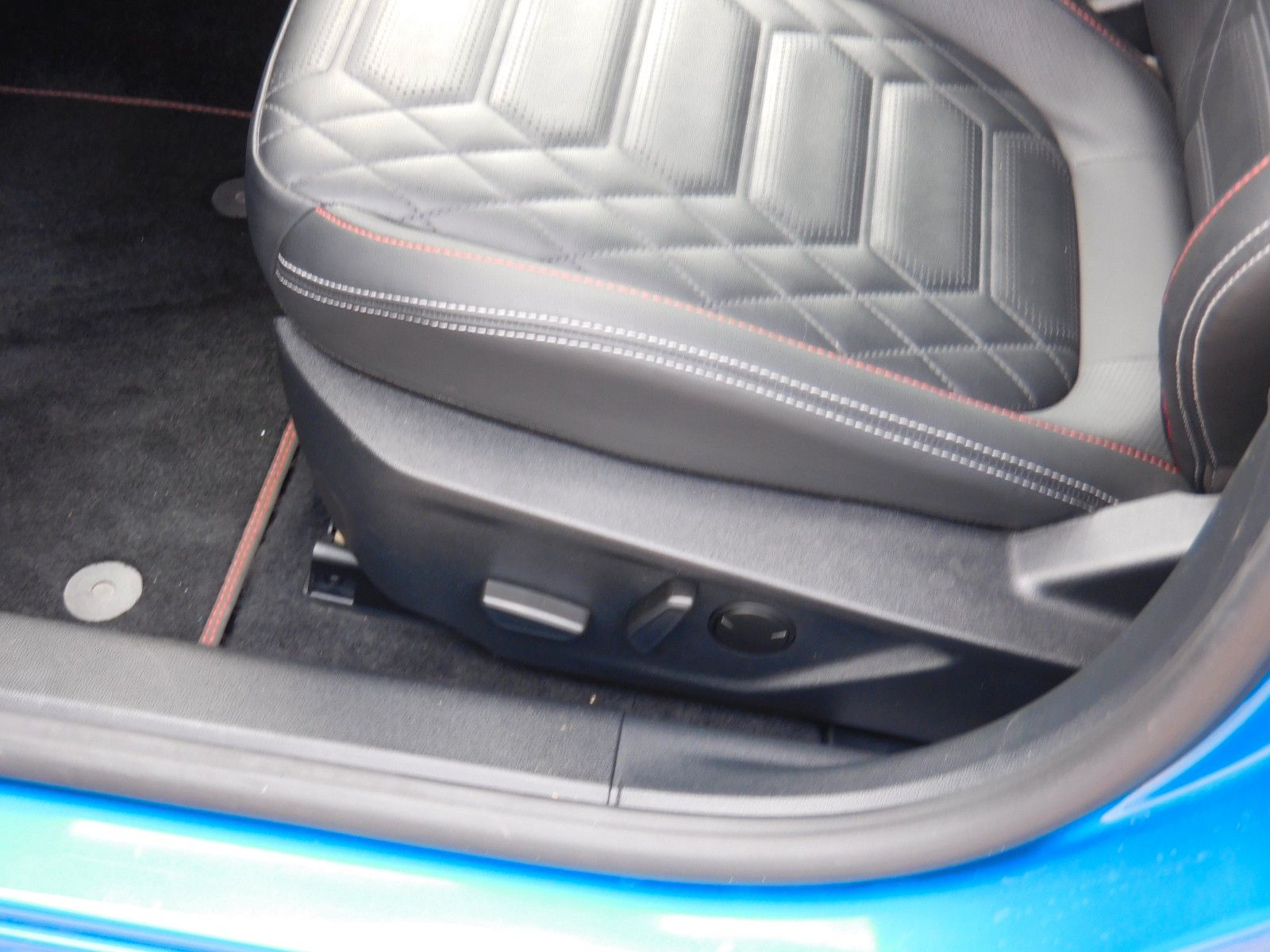 Ford Focus Turnier 1.0 EcoBoost Aut. ST-Line X*4J.GAR