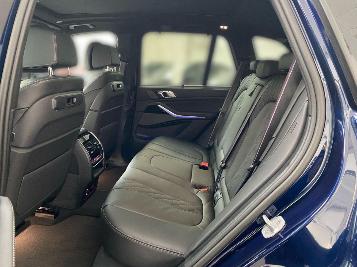 BMW X5 xDrive30d M Sport AHK KeyLess Pano STH H/K 22