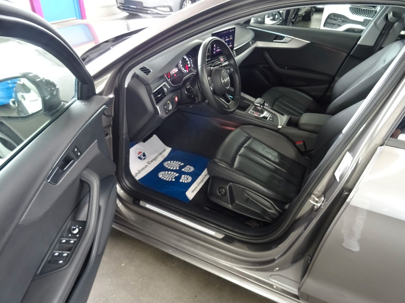 Audi A4 40 2.0 TDI Advan. - Samsaru's Car Outlet