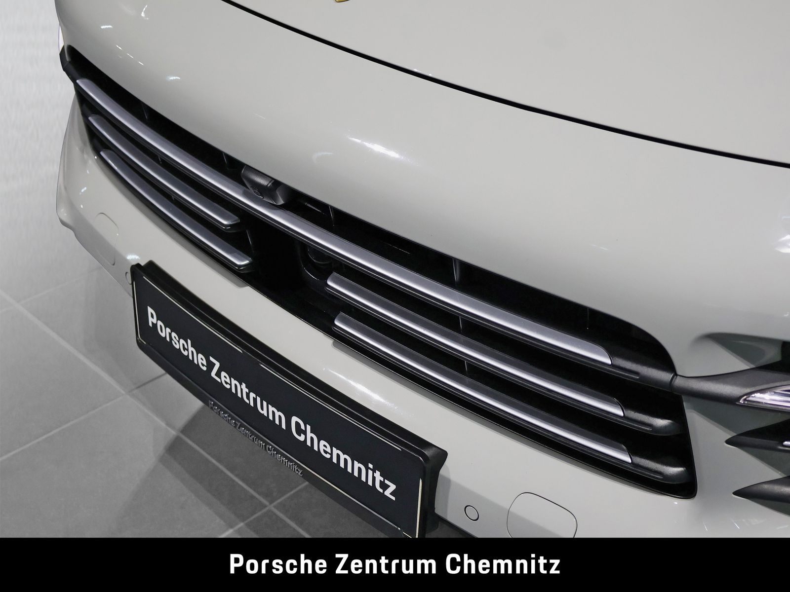Porsche Cayenne E-Hybrid Luft;Pano;BOSE;Sitzbelüft.;14-W