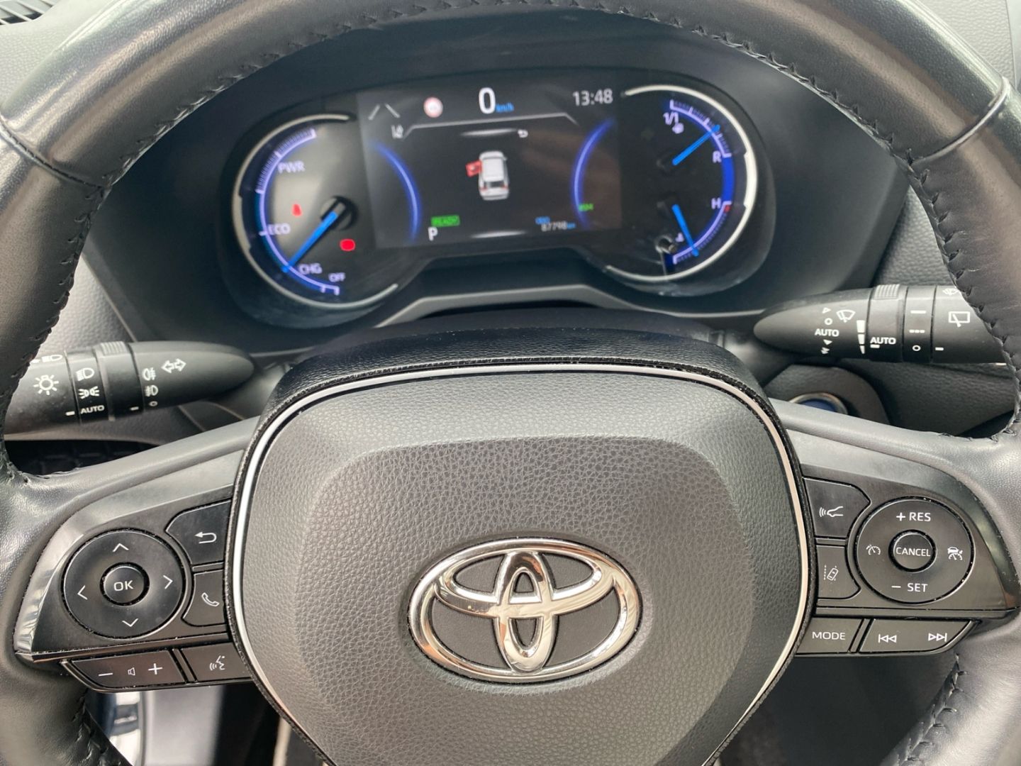 Toyota RAV 4 2.5 4x2 Hybrid Team - Samsaru's Car Outlet