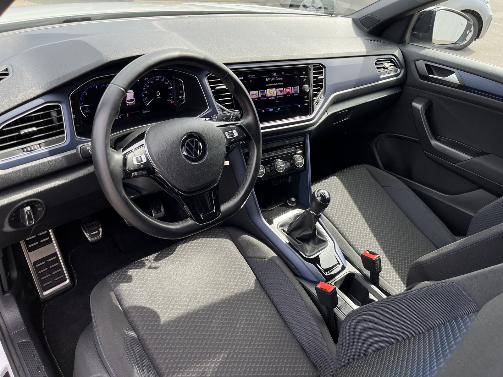 Volkswagen T-Roc 1.6 TDI UNITED - Samsaru's Car Outlet