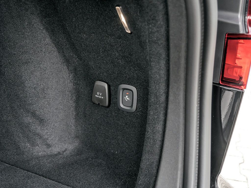 Volvo V60 T6 Recharge Plus Dark AWD