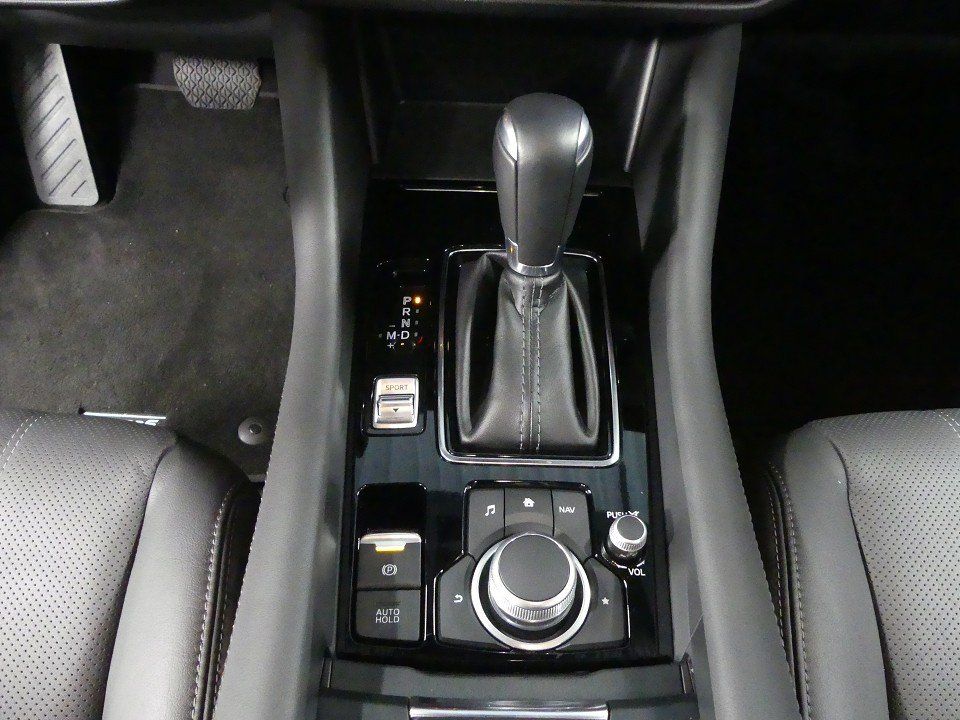 Mazda 6 2.0 Exclusive Line - LED - 1. Hand - HU neu -