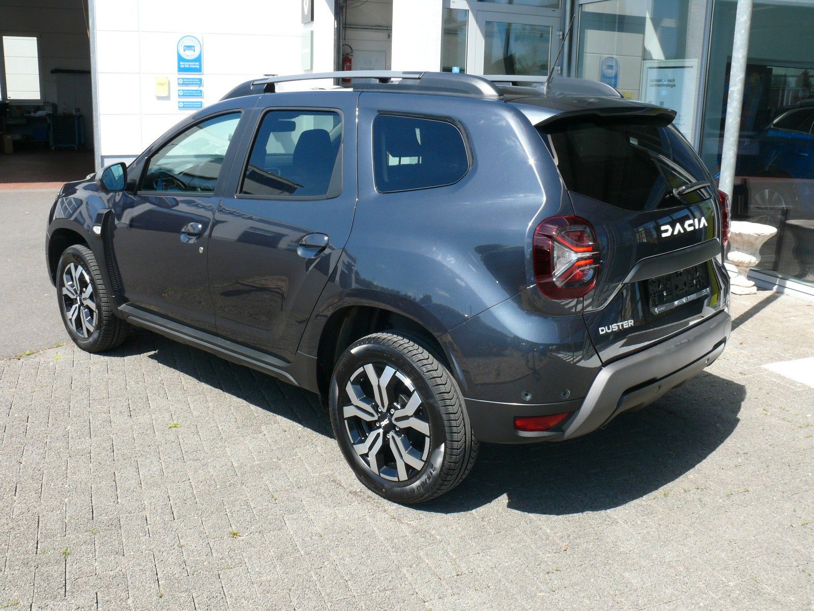 Dacia Duster II Journey 150 - Samsaru's Car Outlet