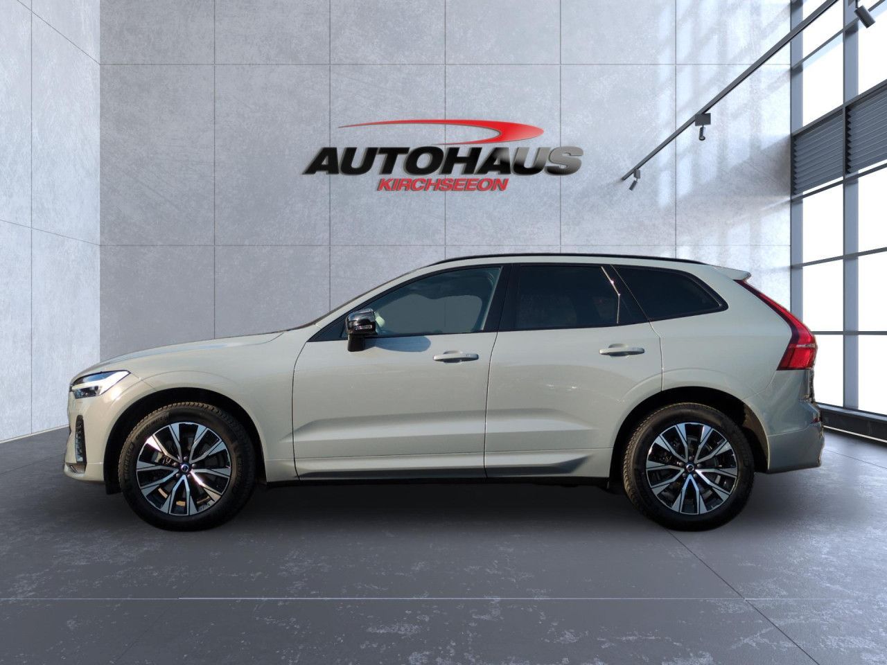 Volvo XC60 B4 (Diesel) Plus Dark 2WD Automatik Navi