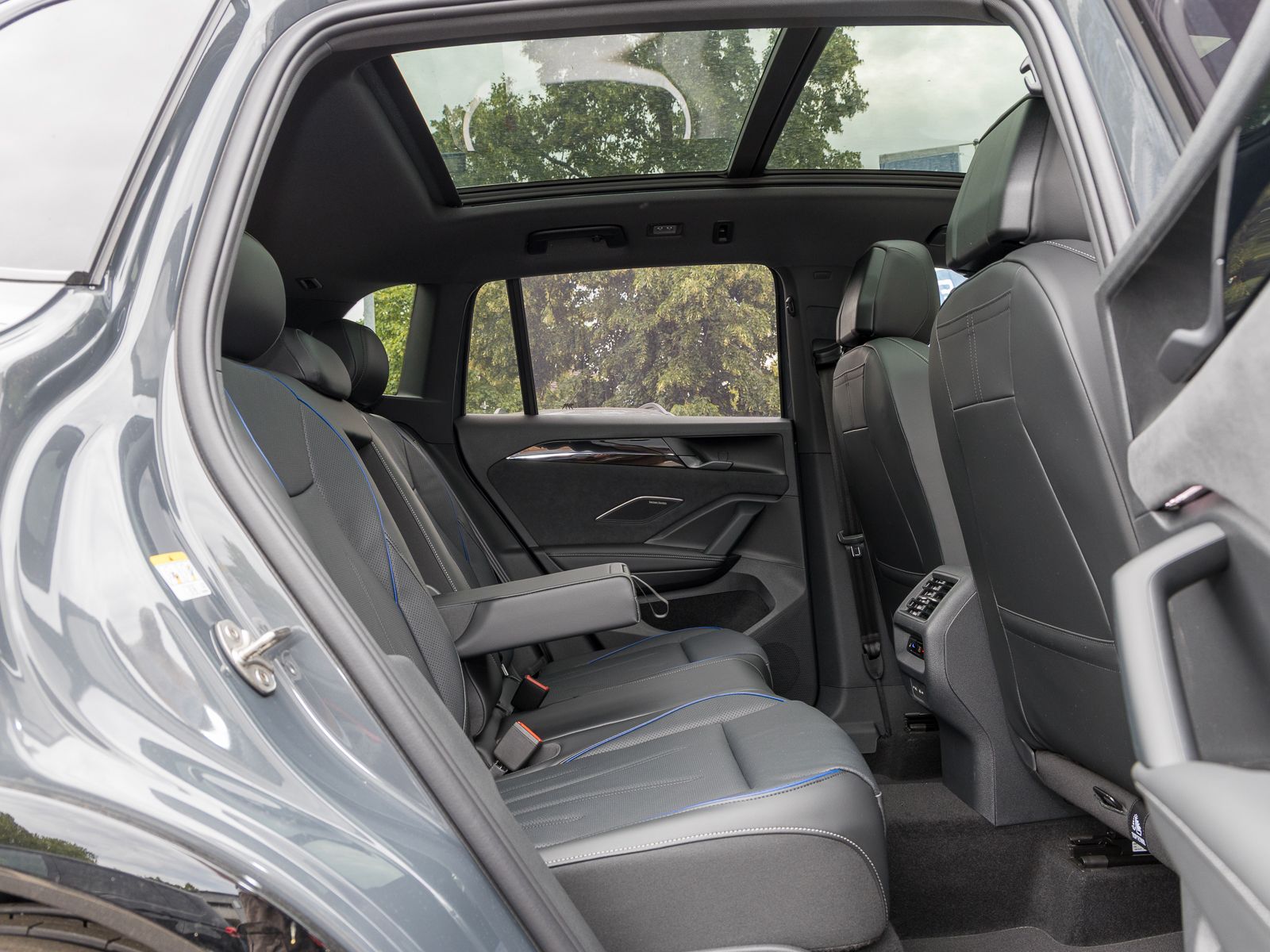 Volkswagen Tiguan 2.0 TSI DSG 4M R-Line Black Style STANDHZ