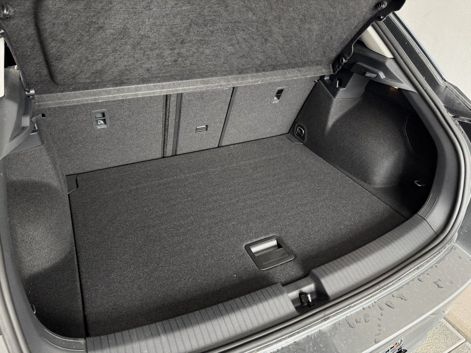 Volkswagen T-Roc 1.5 TSI DSG Active - Samsaru's Car Outlet