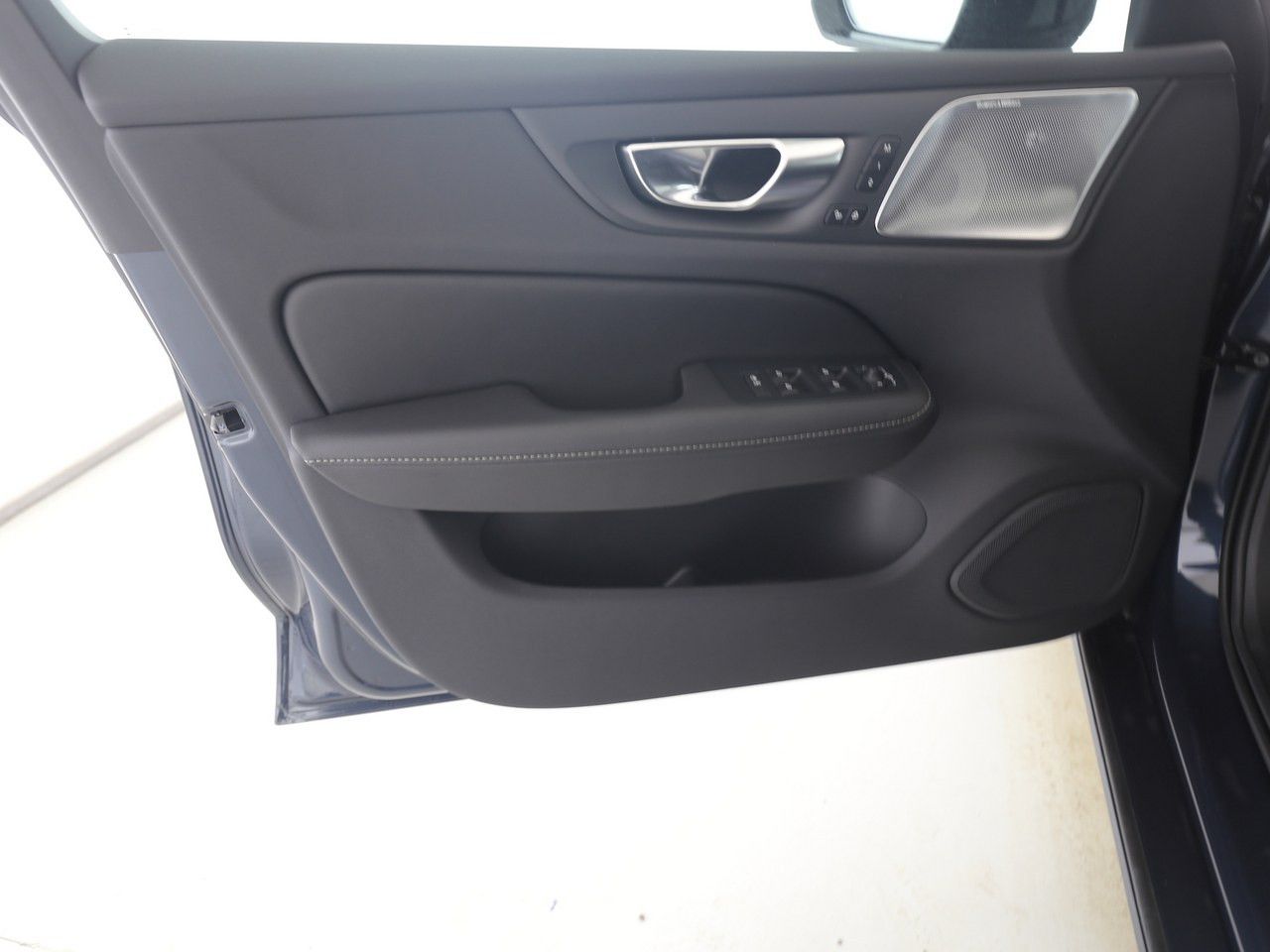 Volvo V60 T8 Ultra Dark PHEV AWD !!!B&W+PANO+MASSAGE!!