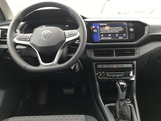 Volkswagen T-Cross 1.0 Life DSG - Samsaru's Car Outlet