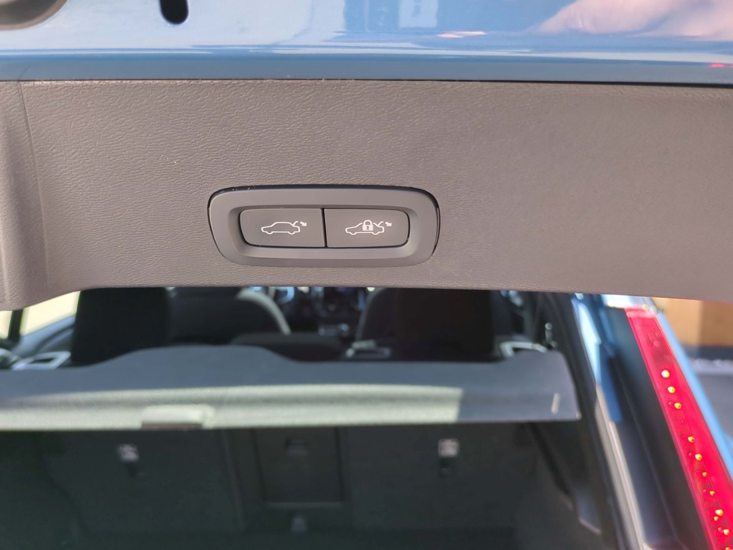 Volvo XC40 Ultimate Recharge Pure Electric 2WD - Samsaru's Car Outlet
