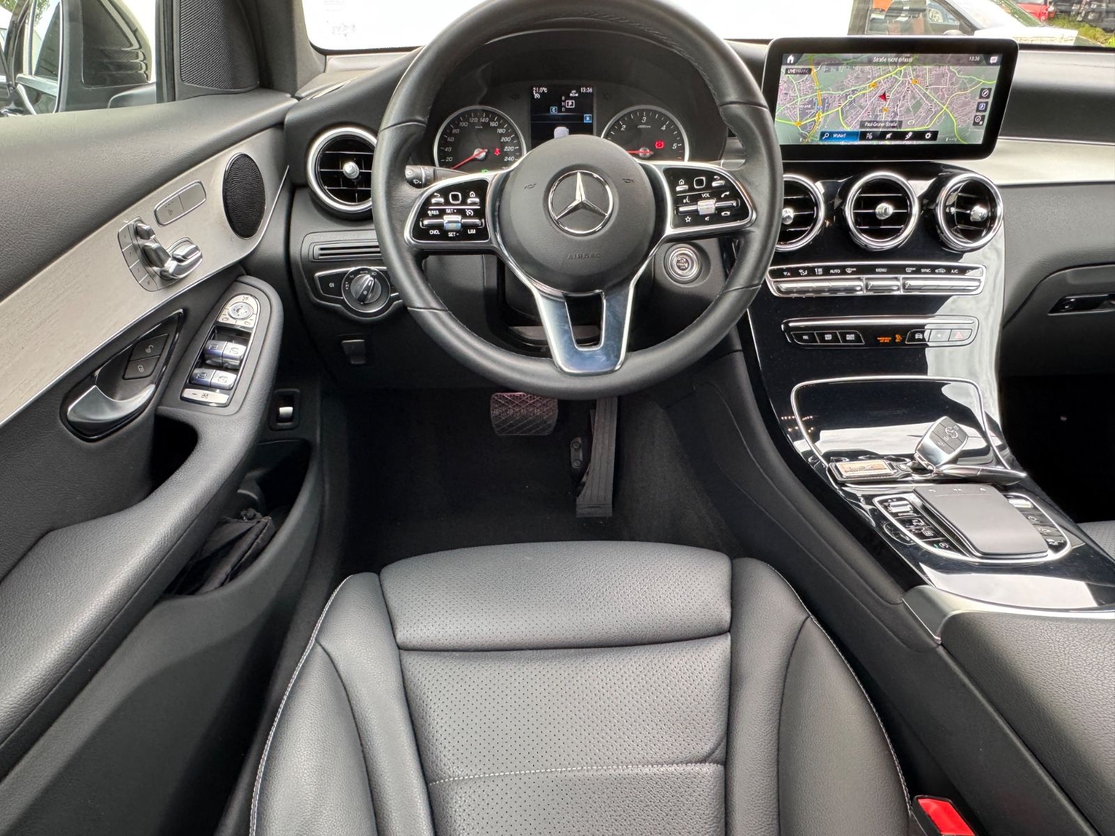 Mercedes-Benz GLC 300 d 4-Matic Business - Samsaru's Car Outlet