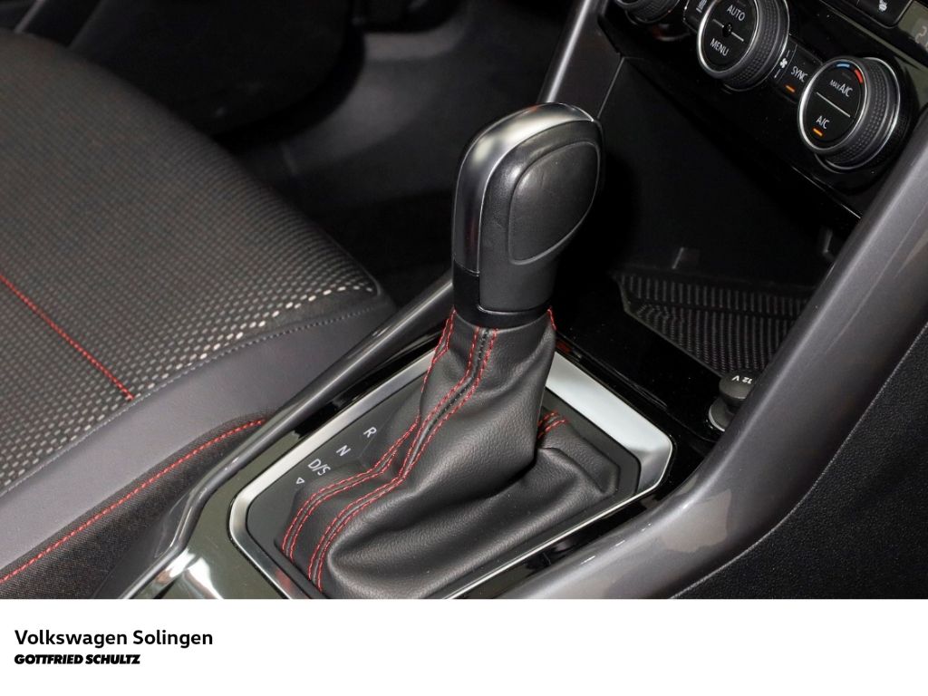 Volkswagen T-Roc 1.5 TSI Sport DSG - Samsaru's Car Outlet