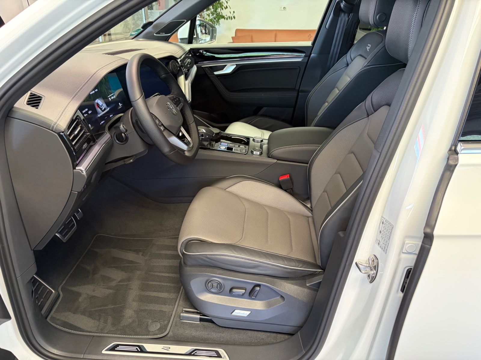 Volkswagen Touareg 3.0 TDI 4Motion R-Line*Final Edition*
