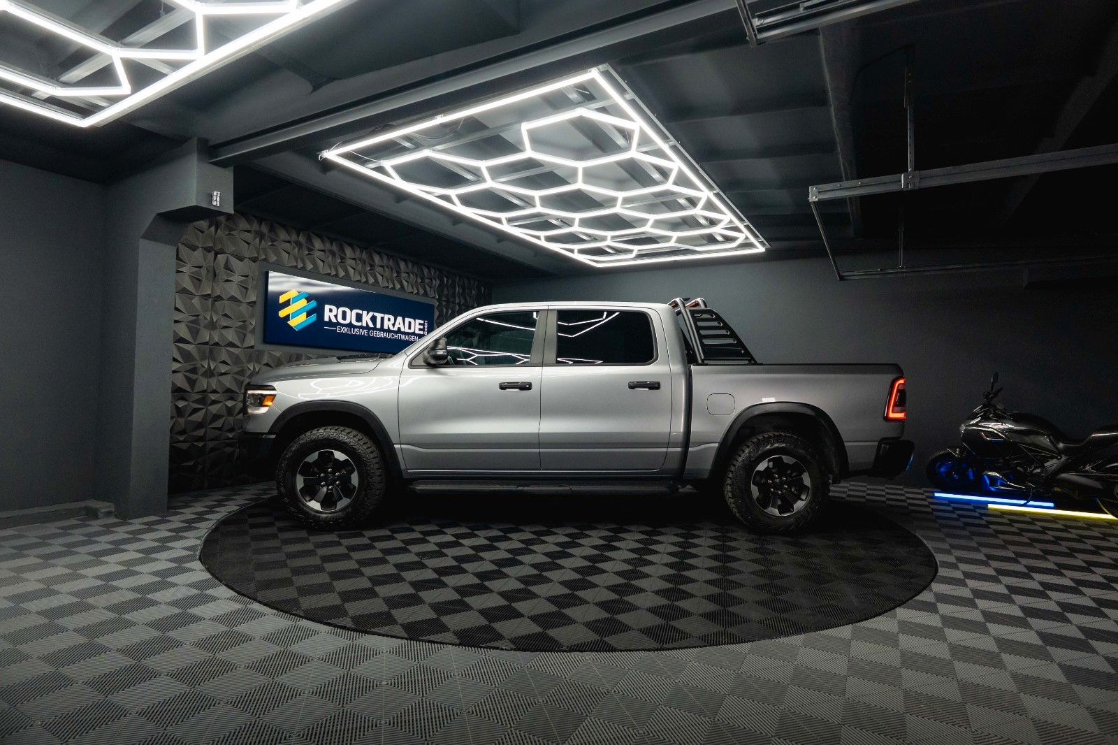 Dodge RAM 5.7 V8 HEMI 4x4 REBEL OFFROAD AXLE LOCK 19%