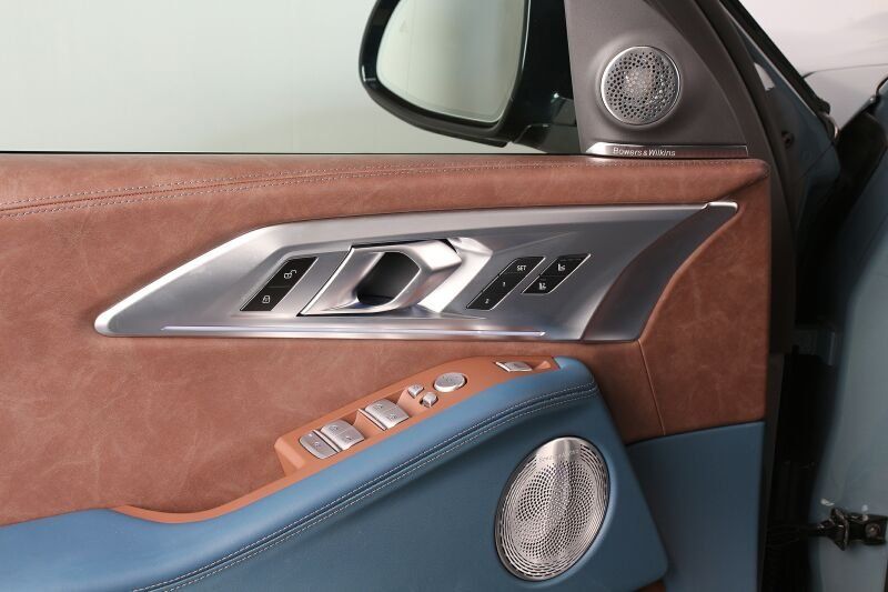 BMW XM Massage B&W ACC HuD Driver´s Package Park+