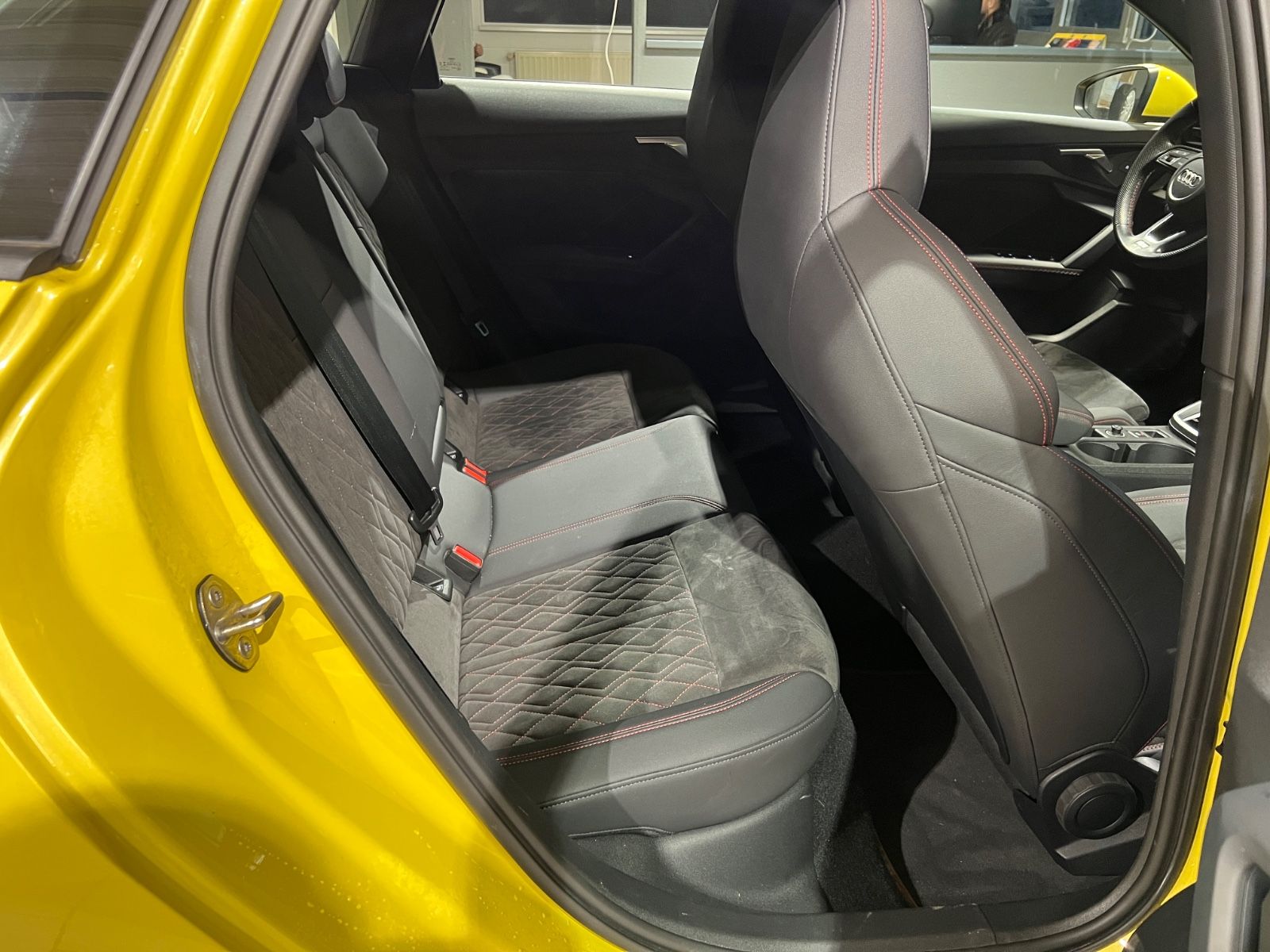 Audi A3 Sportback 35 TDI S-LINE*NAVI*Virtual*LED*18*