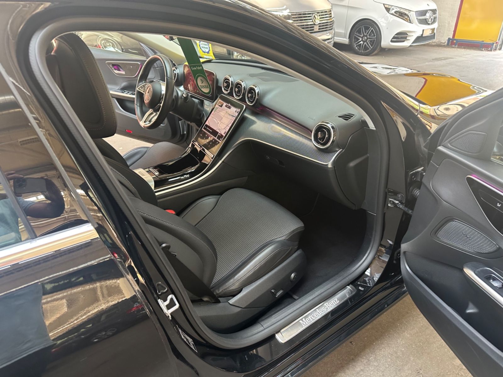 Mercedes-Benz C-200 AVANTGARDE - Samsaru's Car Outlet