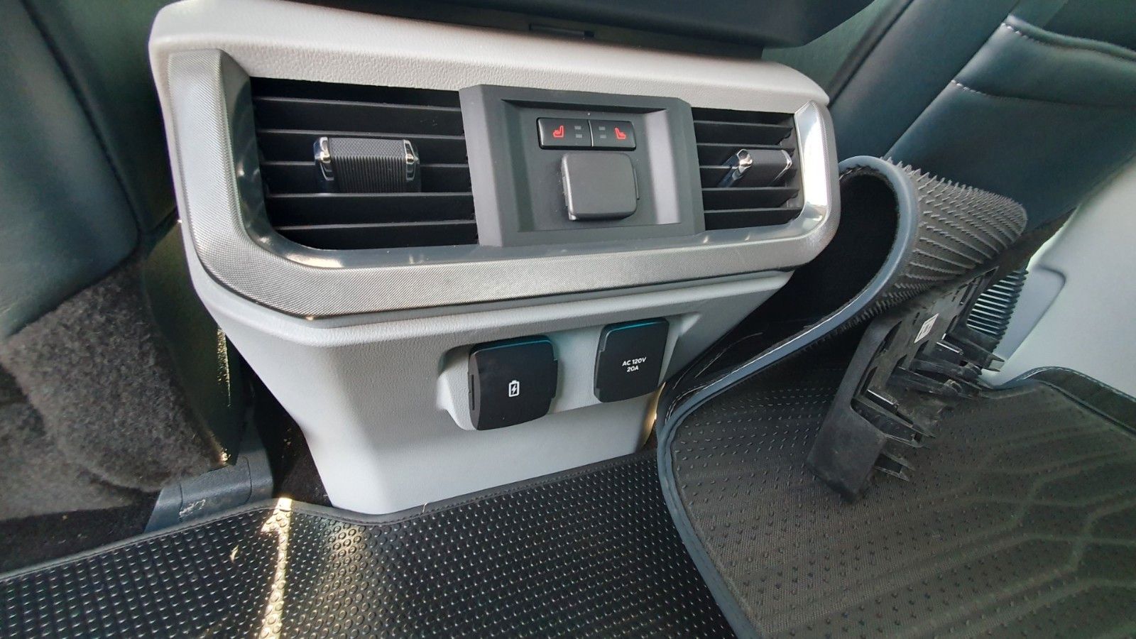 Ford F 150 Limited HYBRID 4x4 - Samsaru's Car Outlet