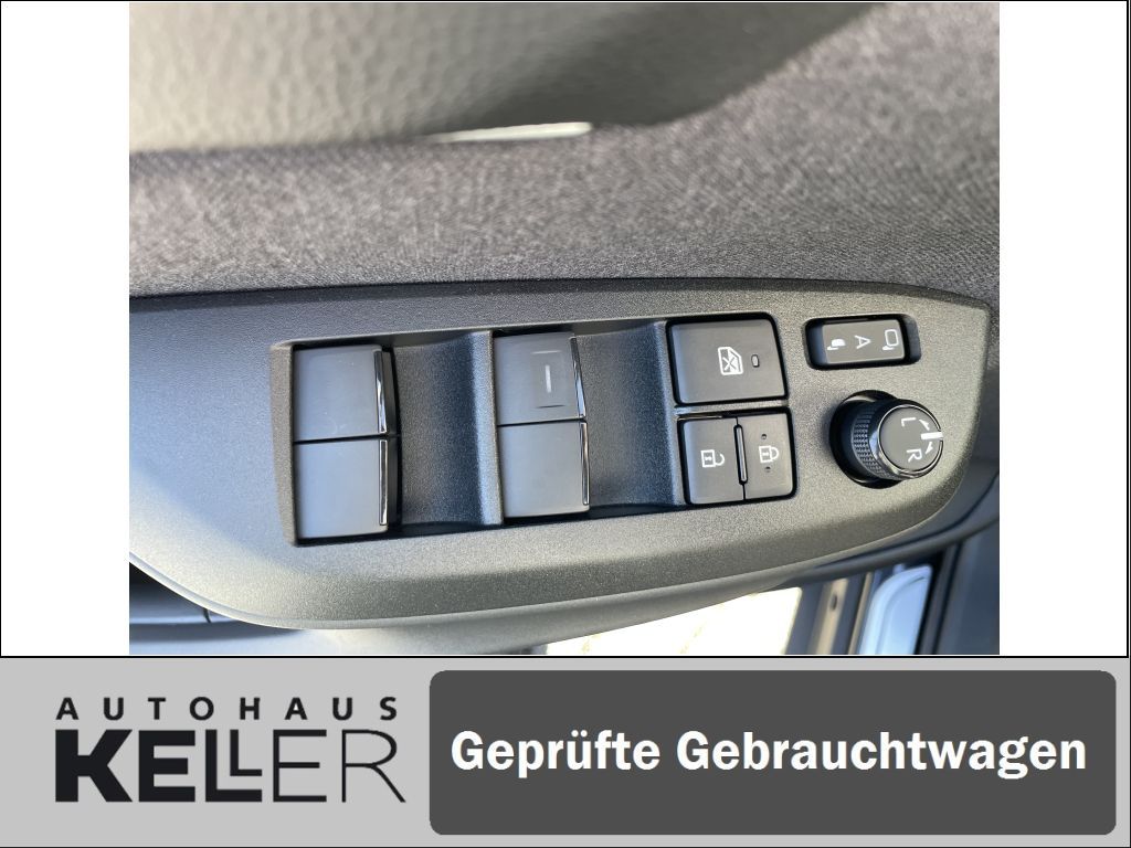 Toyota Yaris Cross Hybrid 1.5 VVT-i Team D *LED*NAVI*