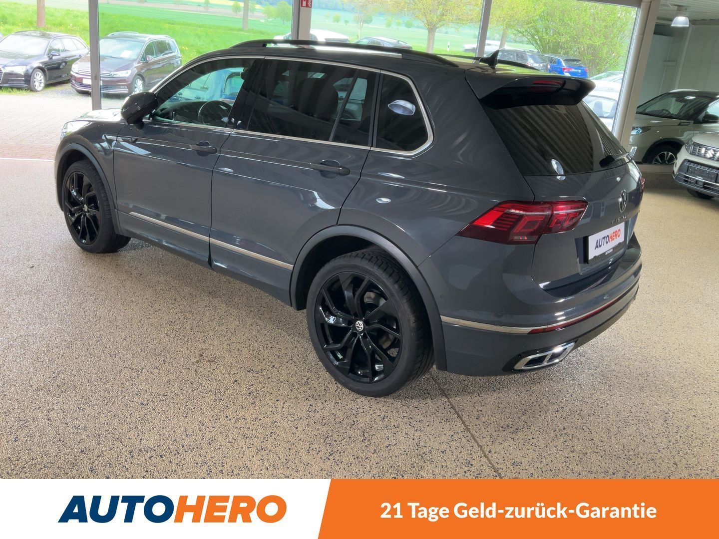 Volkswagen Tiguan 2.0 TDI R-Line 4Motion - Samsaru's Car Outlet