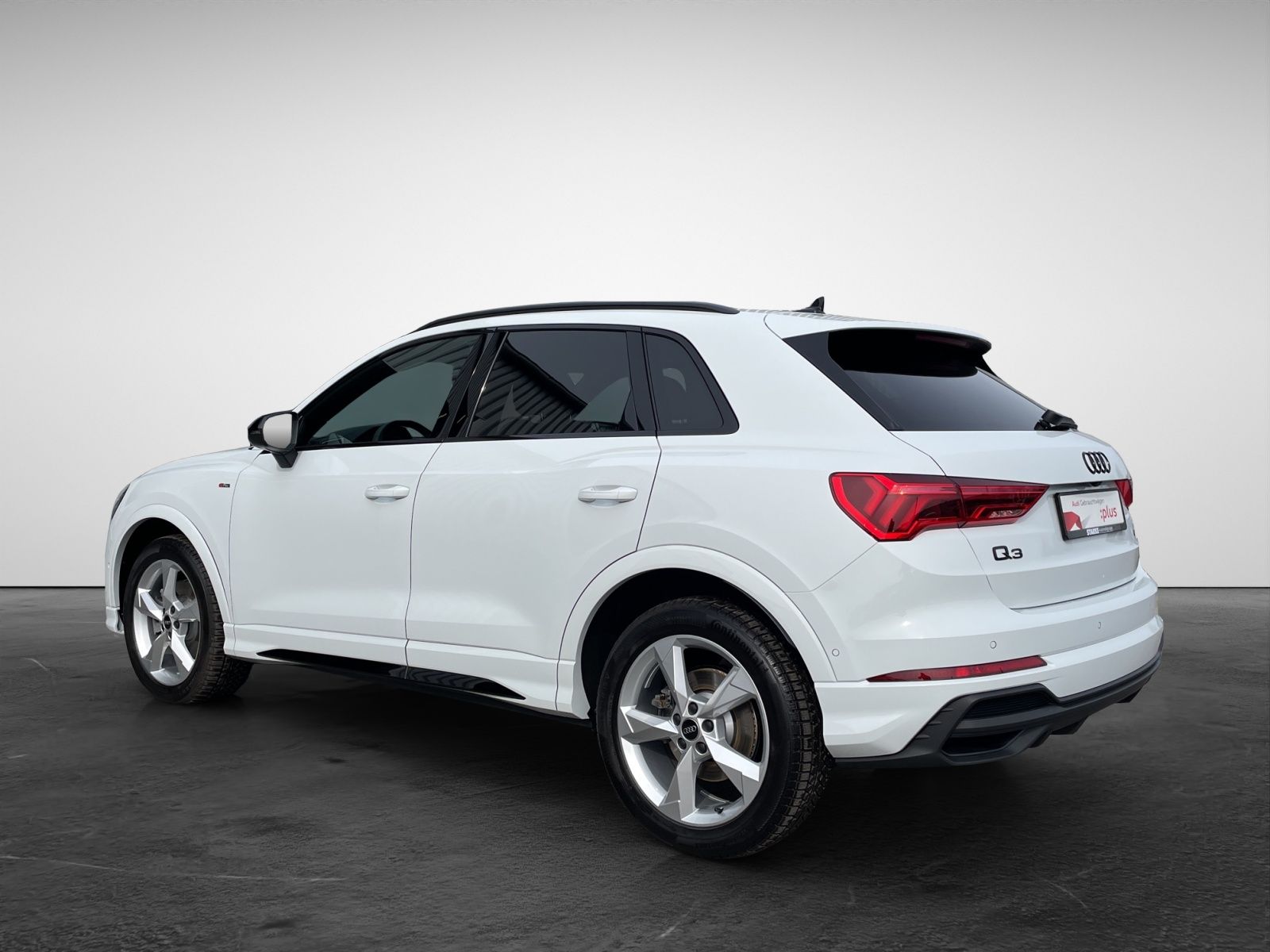Audi Q3 45 TFSI S tronic quattro S line  Panodach AHK